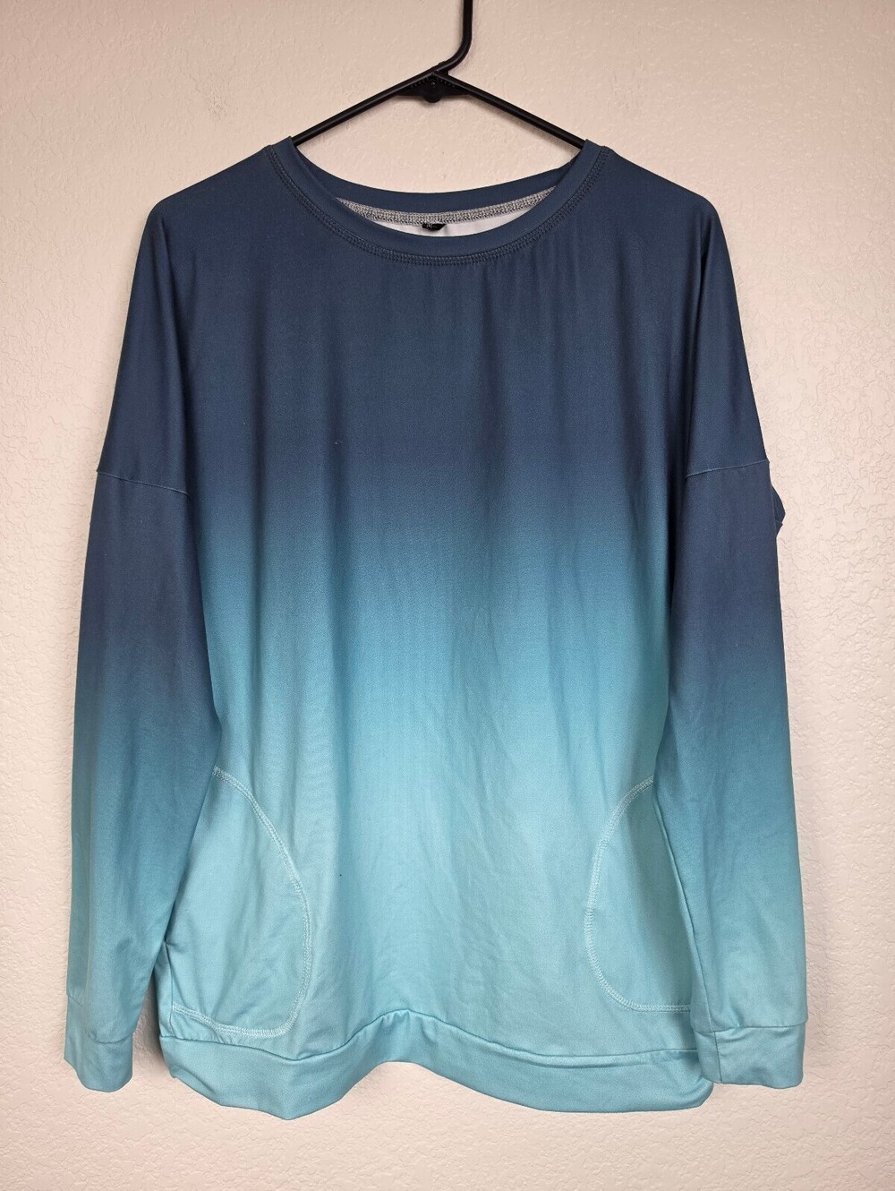 Men's Medium Gradient Blue Long Sleeve Pullover Sweatshirt